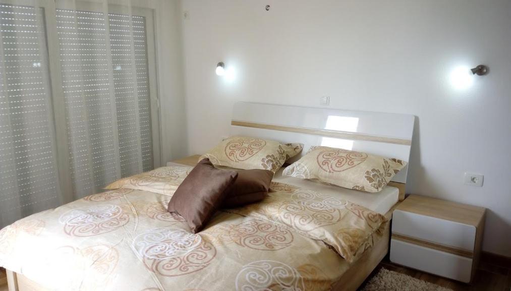 Apartments Maljevic Бар Екстер'єр фото